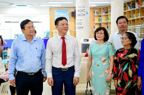  Phó giám đốc Sở Văn hóa và Thể thao TP.HCM cho biết thành phố sẽ khuyến khích các chung cư duy trì mô hình hội sách, đảm bảo văn hóa đọc phát triển bền vững. Ảnh: Duy Hiệu. 
