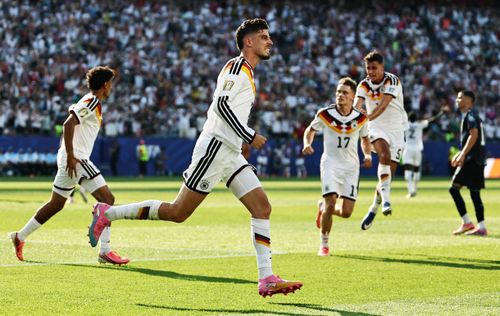 Ba sọc Adidas từng là một phần không thể tách rời của bóng đá Đức trong hơn 7 thập kỷ. Ảnh: Winslow Townson/Reuters.