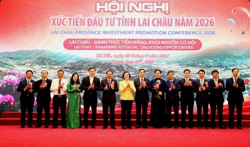 Phó Thủ tướng Chính phủ Phạm Thị Thanh Trà, Bí thư Tỉnh ủy Lai Châu Lê Minh Ngân và các đại biểu, nhà đầu tư dự Hội nghị