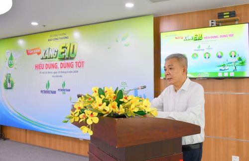 Ông Nguyễn Tiến Cường, Phó Tổng Biên tập Báo Công Thương phát biểu tại tọa đàm.