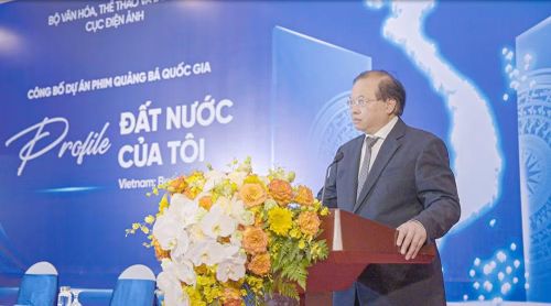 Thứ trưởng Văn hóa, Thể thao và Du lịch Tạ Quang Đông phát biểu tại lễ ra mắt dự án.