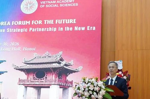 Tiến sĩ Phạm Xuân Thanh, Phó Chủ tịch Viện Hàn lâm Khoa học xã hội Việt Nam phát biểu tại Diễn đàn.