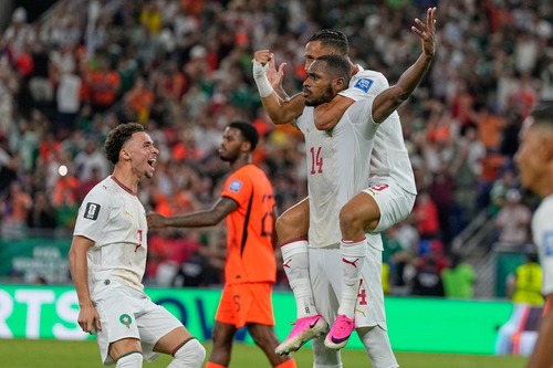 Diop ăn mừng bàn thắng gỡ hòa 1-1 cho Morocco. Ảnh: AP