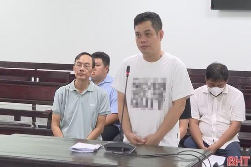 Bị cáo Đặng Quốc Huy là người giữ vai trò chính trong việc thực hiện hành vi tổ chức đánh bạc.