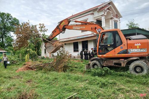 Địa điểm cưỡng chế tại thôn 12, xã Thạch Hà, tỉnh Hà Tĩnh.