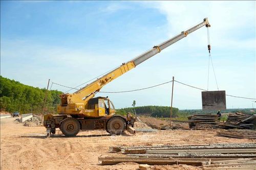 Các thiết bị, máy móc được huy động tối đa phục vụ thi công dự án.