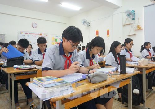 Các thí sinh dự thi lớp 10 (ảnh tư liệu).