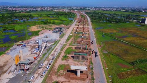 Đây là đoạn tuyến được thi công sớm nhất trong toàn tuyến cao tốc Vành đai 4.