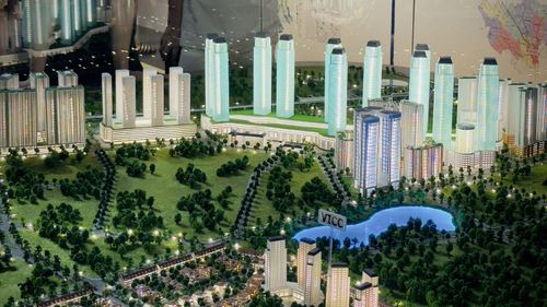 Thông tin từ VnExpres, theo quy hoạch ban đầu, Nam An Khánh có gần 1.800 sản phẩm thấp tầng gồm biệt thự, nhà liền kề. Tuy nhiên, qua nhiều thăng trầm về pháp lý, năng lực tài chính của chủ đầu tư, dự án từng phải dừng thi công và tái khởi động lại từ năm 2015.