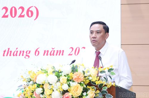 Đồng chí Hoàng Giang – Phó Bí thư Thường trực Tỉnh ủy, Chủ tịch HĐND tỉnh phát biểu bế mạc kỳ họp.