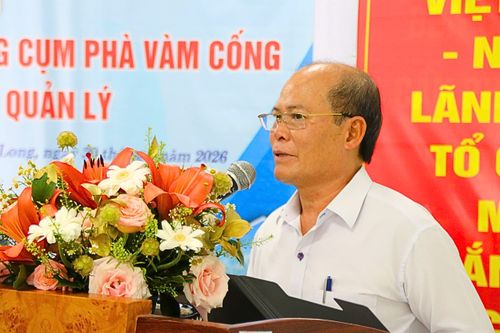 Ông Lê Văn Mười, Giám đốc Cụm phà Vàm Cống cho biết, 6 tháng đầu năm 2026, cụm phà đã thực hiện khoảng 176.000 chuyến phà, phục vụ hàng triệu lượt người và phương tiện qua sông an toàn.