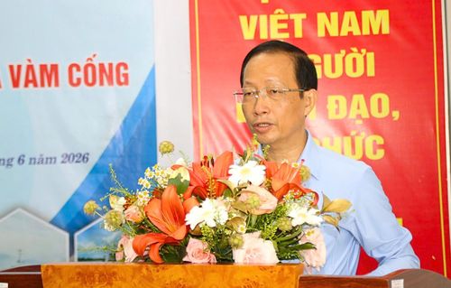 Ông Nguyễn Trúc Sơn, Phó chủ tịch UBND tỉnh Vĩnh Long, ghi nhận, đánh giá cao sự nỗ lực của các đơn vị trong công tác khai thác và vận hành Cụm phà Vàm Cống trong suốt thời gian qua.