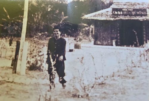 Đồng chí Trần Văn Khuyên, người trực tiếp chỉ đạo xây dựng Đền thờ Bác Hồ vào năm 1971. Ảnh tư liệu.