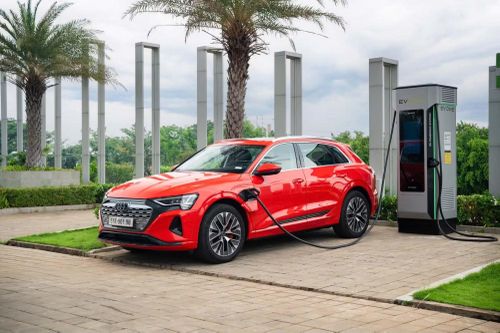 Audi Q8 e-tron giá 3,8 tỷ đồng tại Việt Nam. Ảnh: Audi