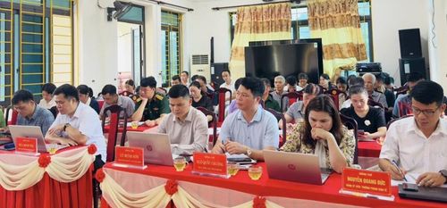 Các đại biểu dự hội nghị.