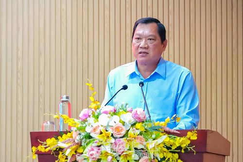 Ủy viên Ban Thường vụ Tỉnh ủy, Phó Chủ tịch Thường trực UBND tỉnh Lâm Văn Bi đề nghị phát huy vai trò, trách nhiệm của người đứng đầu trong lãnh đạo, chỉ đạo thực hiện nhiệm vụ phát triển kinh tế - xã hội, góp phần đạt mục tiêu tăng trưởng hai con số.