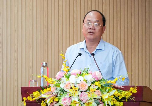  Bí thư Tỉnh ủy Nguyễn Hồ Hải yêu cầu đẩy nhanh tiến độ giải ngân vốn đầu tư công, tháo gỡ khó khăn cho các dự án trọng điểm, nhất là công tác giải phóng mặt bằng.