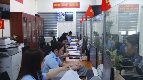 100% hồ sơ thủ tục hành chính được tiếp nhận, giải quyết đúng hạn và trước hạn. Ảnh: Thu Oanh