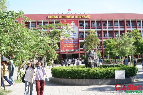 Sau Kỳ thi tuyển sinh vào lớp 10 năm học 2026 - 2027, khoảng 1/4 học sinh Nghệ An không có suất học tại các trường THPT công lập.