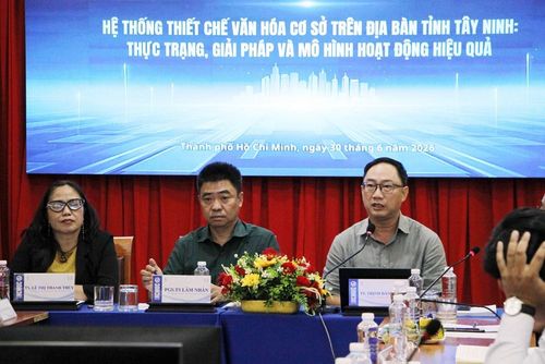 Ban chủ tọa tọa đàm khoa học