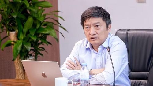 Chủ tịch Hội đồng thành viên Nguyễn Tiến Khoa phát biểu chỉ đạo tại Hội nghị, định hướng các nhiệm vụ trọng tâm nhằm hoàn thành toàn diện kế hoạch năm 2026.