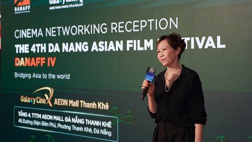 Bà Đinh Thị Thanh Hương, Tổng Giám đốc điều hành của Galaxy Studio và Galaxy Entertainment Holding phát biểu tại sự kiện.