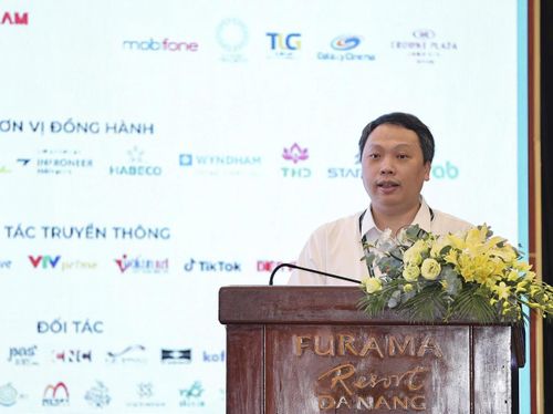 Thứ trưởng Bộ VH-TT&DL Nguyễn Huy Dũng phát biểu chỉ đạo tại Hội thảo.