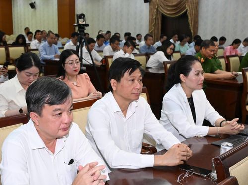  Đại biểu dự hội nghị tại điểm cầu TPHCM. Ảnh: VIỆT DŨNG 