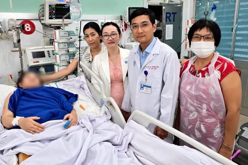 Hồi sức tích cực cho bệnh nhân thuyên tắc phổi cấp - Ảnh BVCC