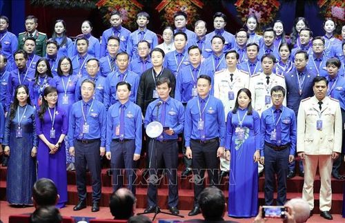 Ban Chấp hành, Ban Thường vụ, Ban Bí thư Trung ương Đoàn khóa XIII, nhiệm kỳ 2026 - 2031 ra mắt Đại hội, đồng chí Bí thư thứ nhất Ban Chấp hành Trung ương Đoàn khóa XIII Bùi Quang Huy thay mặt Ban Chấp hành phát biểu nhận nhiệm vụ. Ảnh: Minh Đức/TTXVN