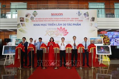Khai mạc triển lãm ảnh của các tác phẩm đoạt giải Cuộc thi ảnh “Rạng rỡ tên vàng”.