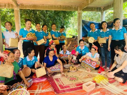 Nét đẹp của bà con người Thái ở vùng đất phía Tây Nghệ An. Ảnh: Phụ nữ Việt Nam
