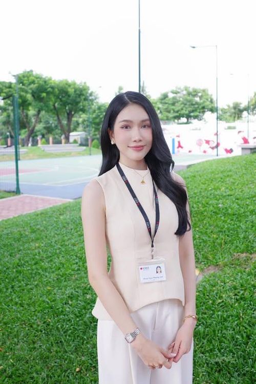 Á hậu Phương Anh nhắn nhủ kỳ thi chỉ là "trạm dừng chân" trên hành trình dài. (Nguồn: FBNV)