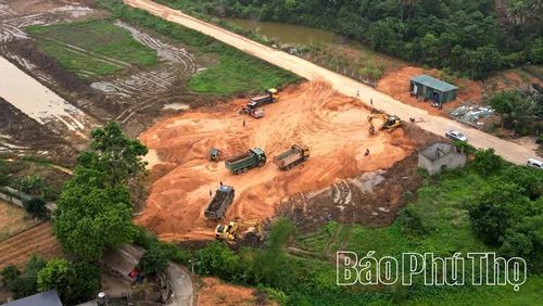 Khu tái định cư phục vụ công tác giải phóng mặt bằng Cụm công nghiệp Phú Hộ.