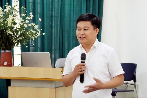 Nhà báo Huy Thủy, nguyên Phó Tổng Biên tập Tạp chí Kinh tế Môi trường.