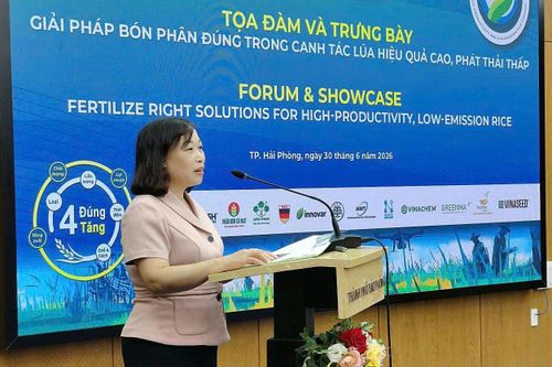 Bà Lương Thị Kiểm, Phó Giám đốc Sở Nông nghiệp và Môi trường Hải Phòng phát biểu khai mạc tọa đàm. (Ảnh: Bảo Thắng)