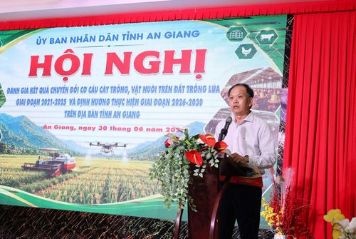 Phó giám đốc Sở Nông nghiệp và Môi trường tỉnh An Giang Trần Thanh Hiệp phát biểu chào mừng Hội nghị