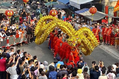 Một nét văn hóa không thể thiếu trong những dịp lễ Tết ở TP Hồ Chí Minh.