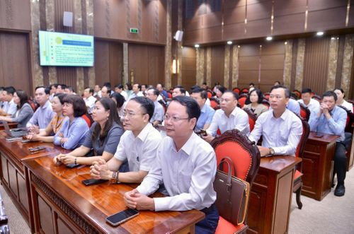 Các đại biểu tham dự hội nghị tại điểm cầu Thành ủy Hà Nội. Ảnh: Viết Thành