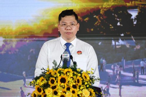 Đồng chí Hoàng Nguyên Dinh, Phó Chủ tịch UBND TP.Hồ Chí Minh phát biểu tại lễ khởi công. Ảnh: PV