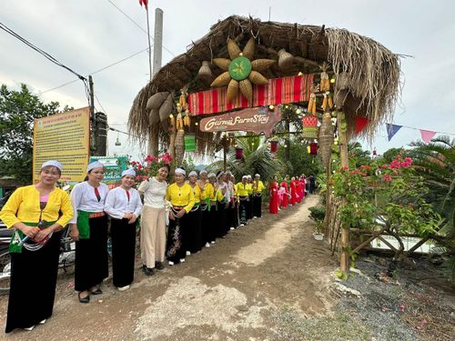 Văn hóa Mường độc đáo tại Mường Cốc. Ảnh: Hoàng Quyên