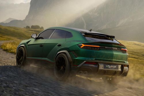 Mức giá của siêu xe Lamborghini Urus SE Performante vẫn chưa được công bố. Tại Việt Nam, Lamborghini Urus SE được phân phối chính hãng với giá khởi điểm 15,599 tỷ đồng.