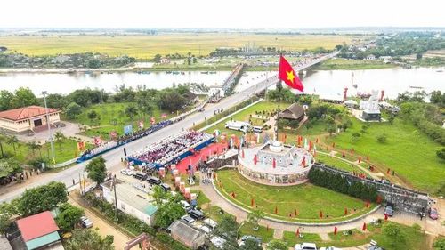 Khu di tích quốc gia đặc biệt Đôi bờ Hiền Lương-Bến Hải.