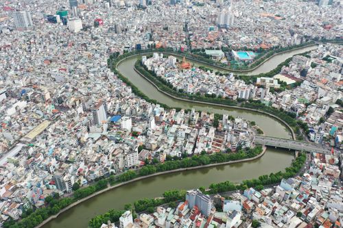  Kênh Nhiêu Lộc, phường Nhiêu Lộc và phường Xuân Hòa. Ảnh: HOÀNG HÙNG 