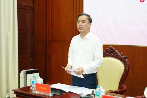 Ông Nguyễn Xuân Bắc - Phó Vụ trưởng Vụ Tín dụng các ngành kinh tế biểu tại họp báo. (Ảnh: Vietnam+)