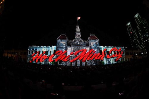 3D Mapping tái hiện hành trình 50 năm thành phố mang tên Bác.
