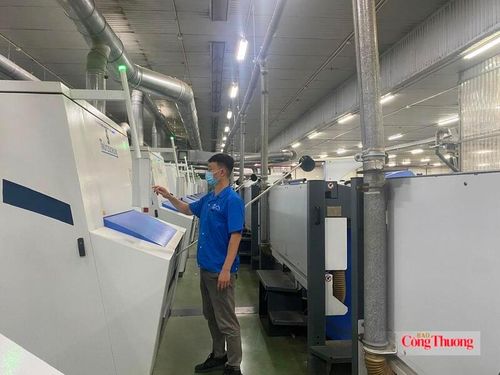 Doanh nghiệp trong nước đang tích cực chuyển đổi công nghệ, nâng cao năng lực sản xuất sợi. Ảnh: Hải Linh