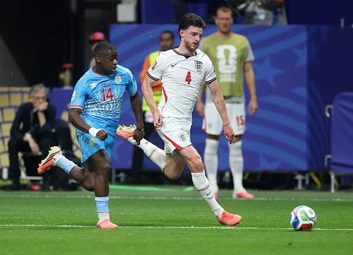 Declan Rice - 7.3 điểm: Quán xuyến tốt khu trung tuyến, thể hiện vai trò dọn dẹp và luân chuyển bóng nhịp nhàng. Ảnh: Getty Images.