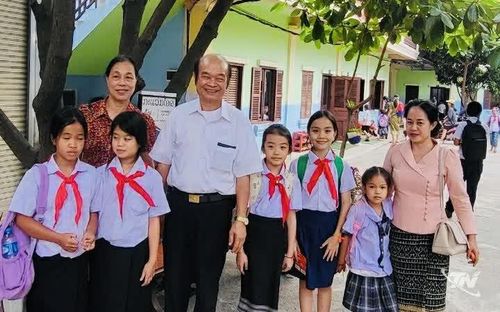 Trong hành trình trở lại nước bạn Lào, ông Nguyễn Mạnh Thắng tiếp tục đóng góp cho các hoạt động tăng cường tình đoàn kết đặc biệt Việt Nam - Lào.