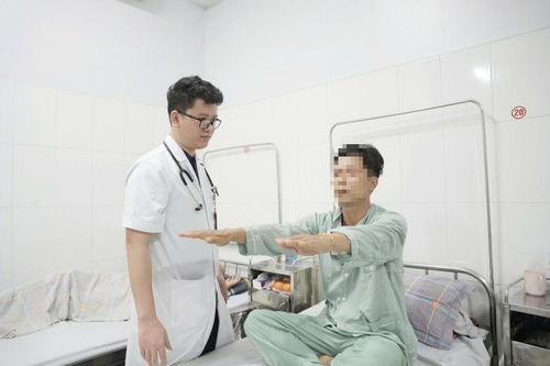 Sau 3 ngày điều trị, sức khỏe bệnh nhân ổn định, vận động trở lại bình thường, các triệu chứng thần kinh cải thiện rõ rệt. Ảnh: CTV